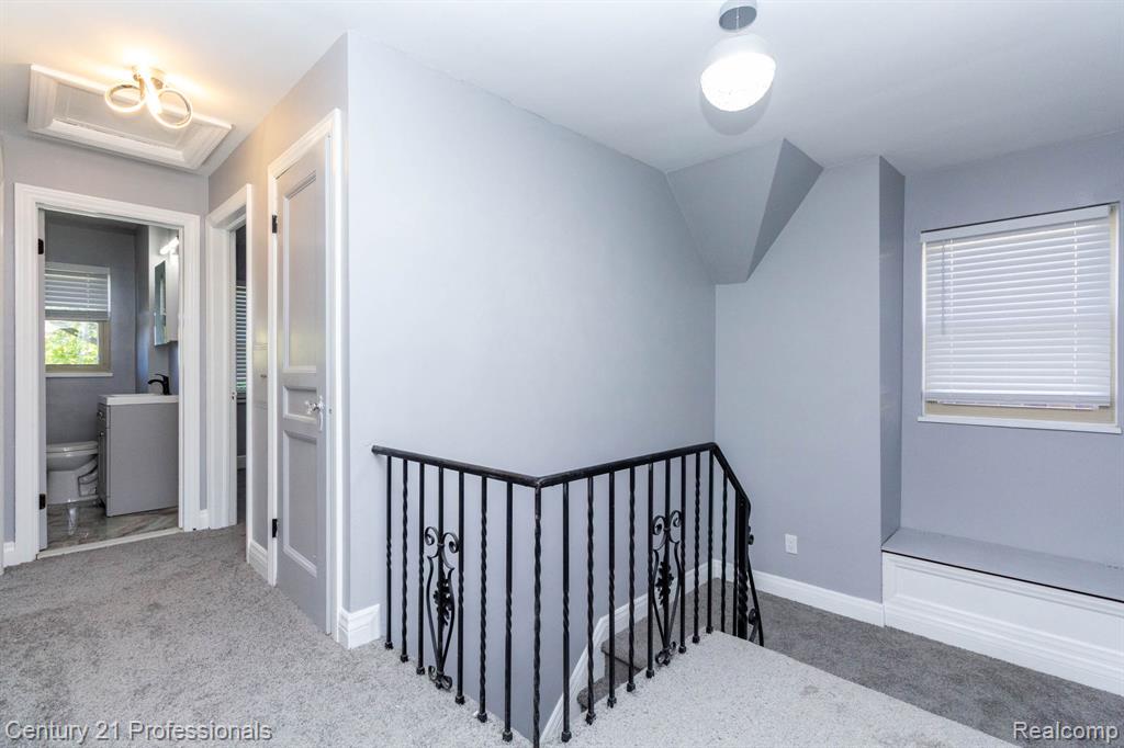 9357 Piedmont Street, Detroit, MI 48228 — Photo 18