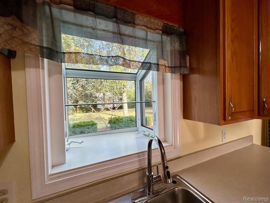 413 MARION, Clinton, MI 49236 — Photo 7