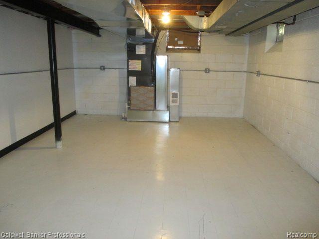 554 Merritt Lane, Birmingham, MI 48009 — Photo 21