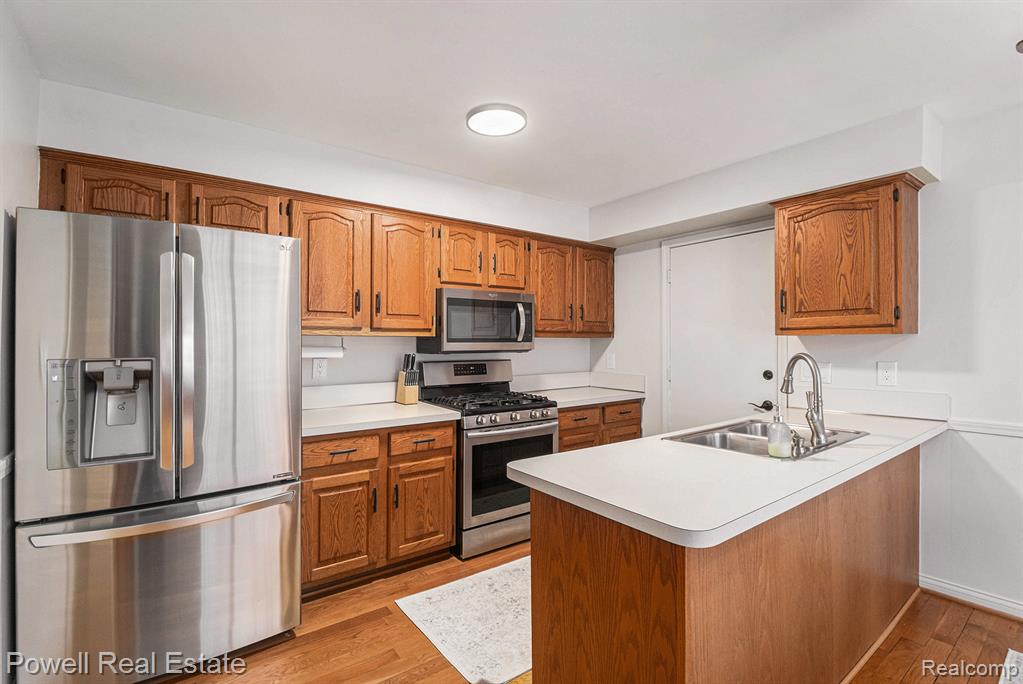 5957 Slate Drive E, Troy, MI 48085 — Photo 8