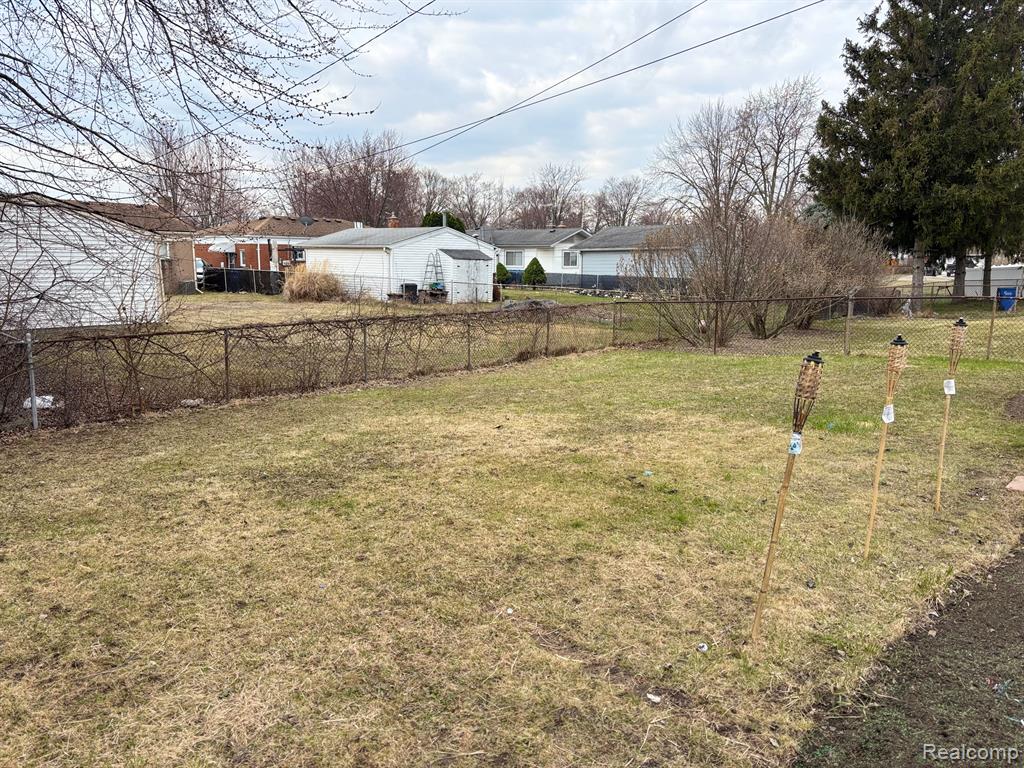 5246 MCKINLEY Road, Warren, MI 48091 — Photo 17