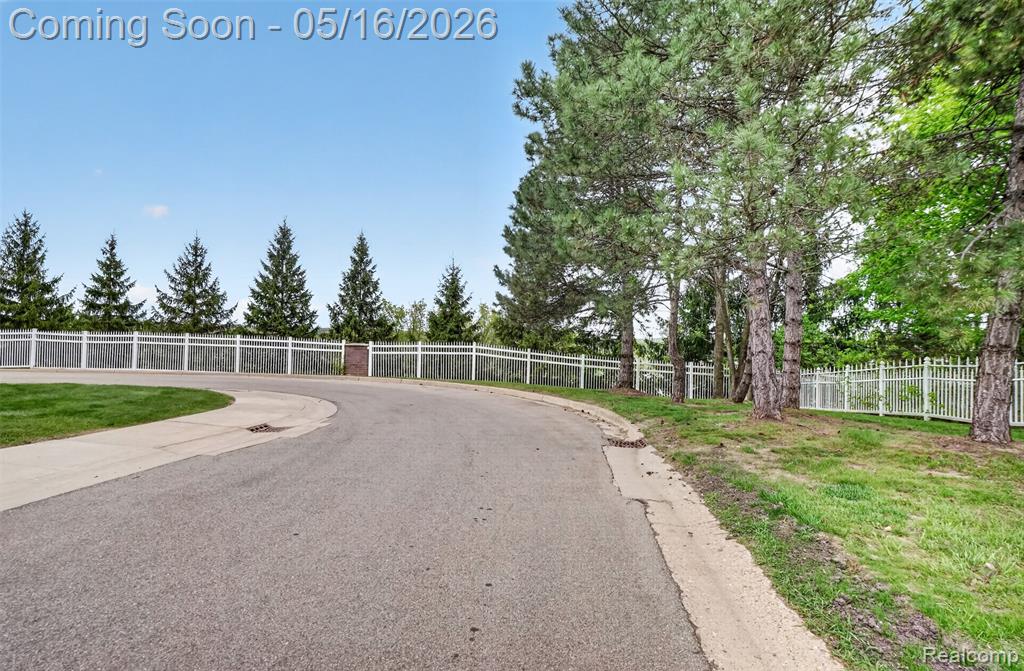 714 S Milford Road, Milford, MI 48381 — Photo 27