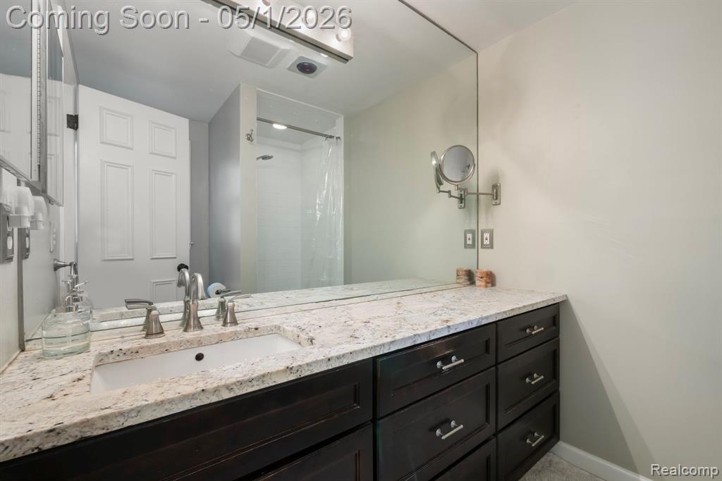31737 Waltham Court, Beverly Hills, MI 48025 — Photo 29