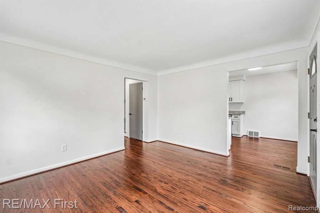 547 Leroy Avenue, Clawson, MI — Photo 4