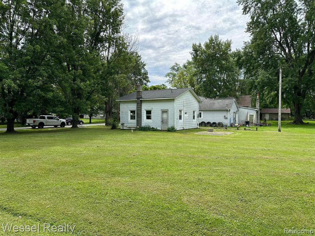 107 N LESTER Street, Capac, MI 48014 — Photo 17