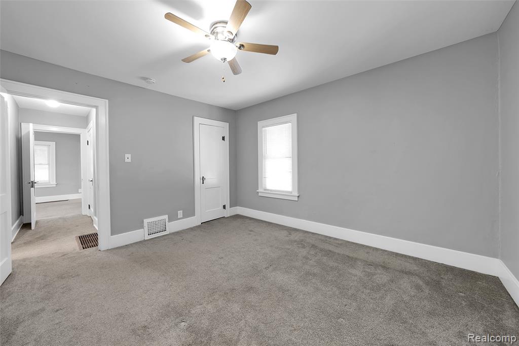 433 N Saginaw Street, Holly, MI 48442 — Photo 26