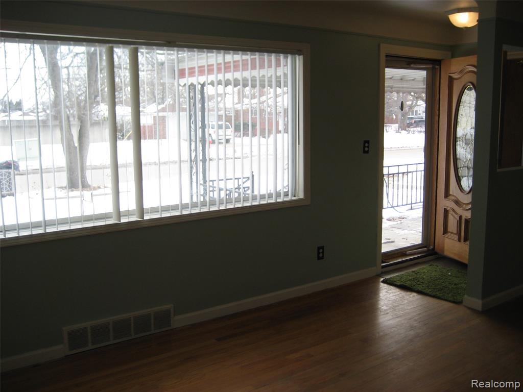 15142 Fordline Street W, Southgate, MI 48195 — Photo 6
