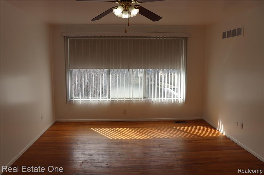 8256 Karam Boulevard, Warren, MI 48093 — Photo 19