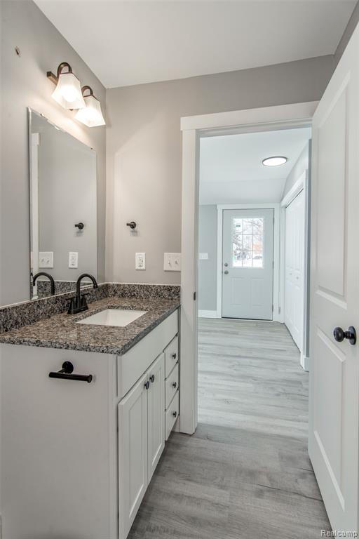 5992 Pickbourne Street, Commerce Twp, MI 48382 — Photo 5