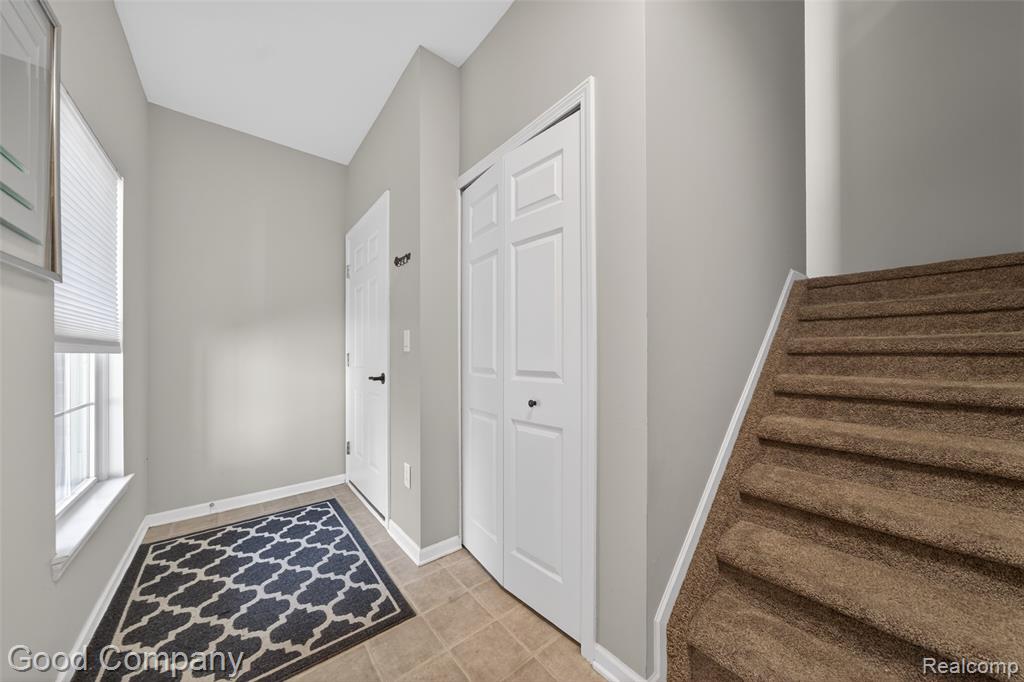 2854 Cottonwood Drive, B, Waterford, MI 48328 — Photo 3