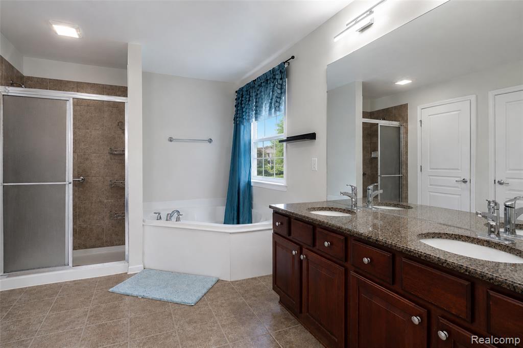 45149 Bartlett Drive, Novi, MI — Photo 39