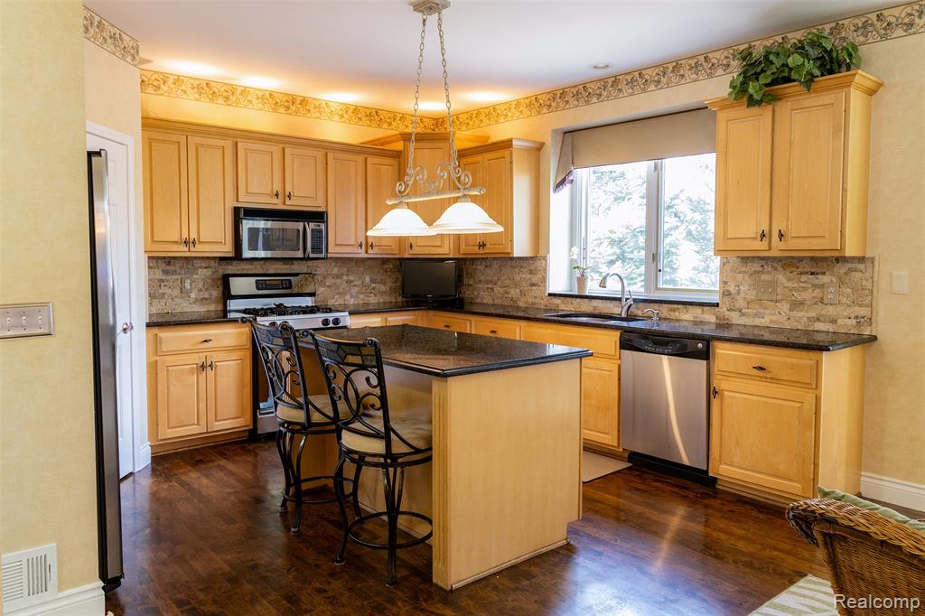 1408 Tulberry Circle, Rochester, MI 48306 — Photo 4