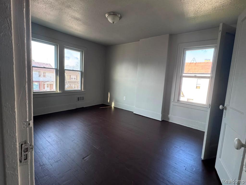 2474 Fullerton Street, Detroit, MI 48238 — Photo 11