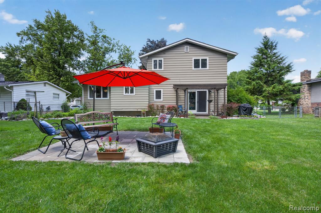4369 Dixon Drive, Swartz Creek, MI 48473 — Photo 6