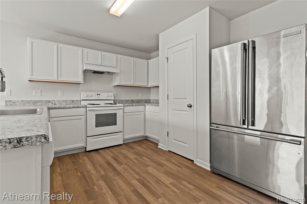 595 Rockway Drive, Linden, MI 48451 — Photo 9
