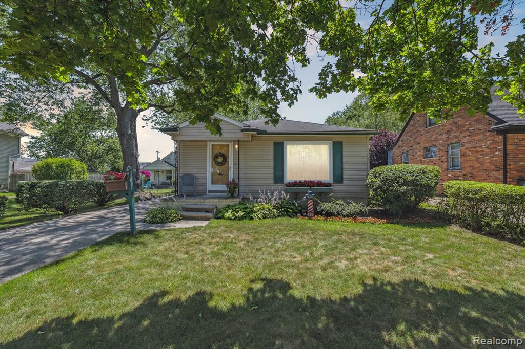 543 Broadacre Avenue, Clawson, MI — Photo 2