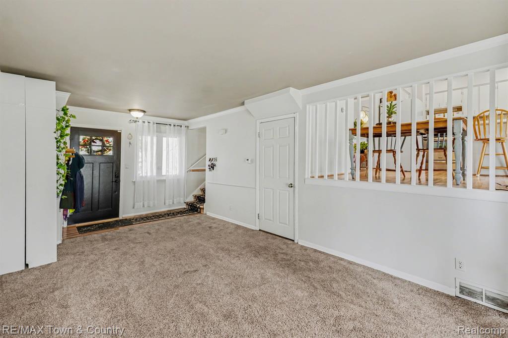 527 Spring Lane, Flushing, MI 48433 — Photo 21