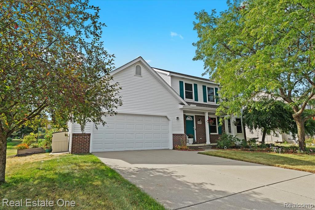 10090 Heatherway Drive, Pinckney, MI 48169 — Photo 2