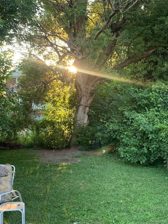 4132 SEMINOLE Street, Detroit, MI 48214 — Photo 24