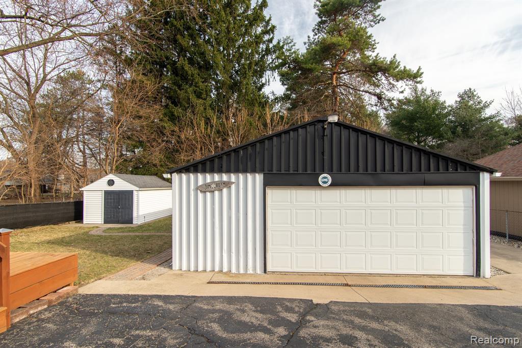 600 NORTH Road, Fenton, MI 48430 — Photo 19
