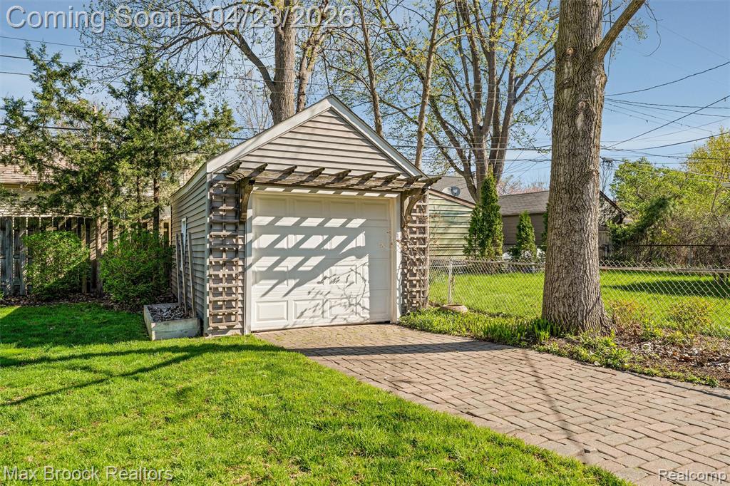 73 Amherst Road, Pleasant Ridge, MI — Photo 38