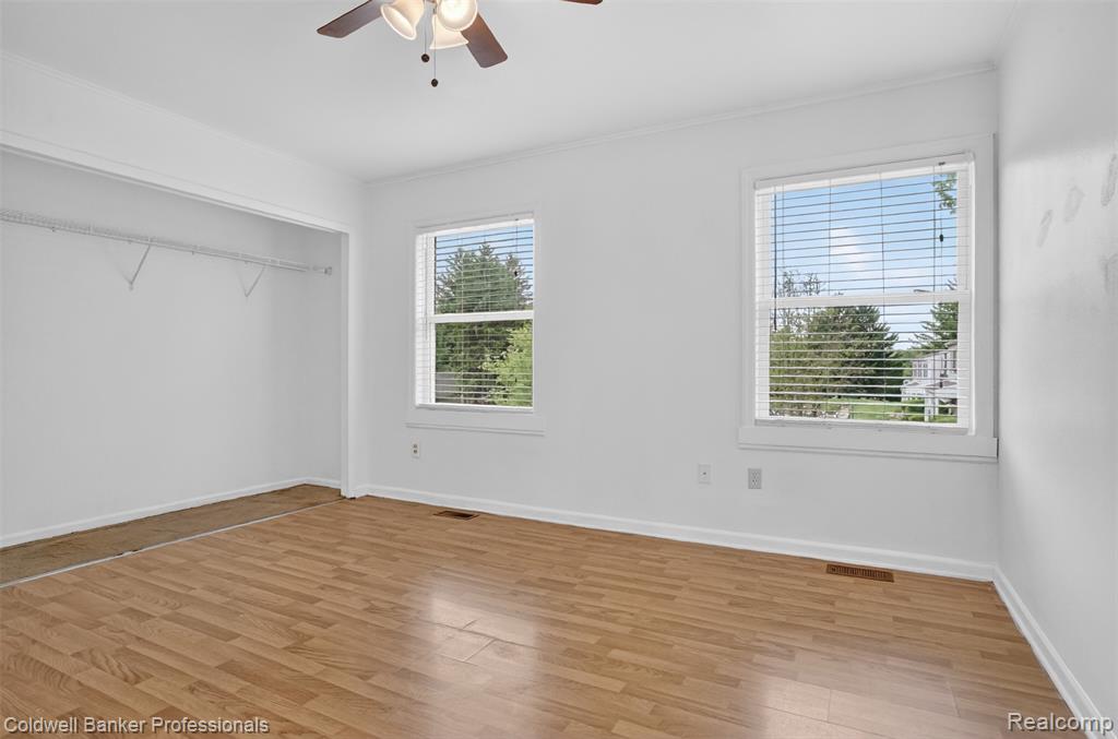 902 Little Hill Court, Rochester Hills, MI 48307 — Photo 10