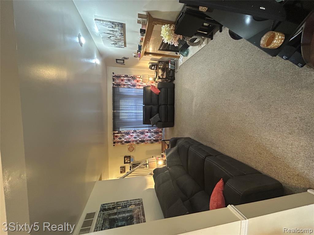 243 Emmons Boulevard, Wyandotte, MI 48192 — Photo 15