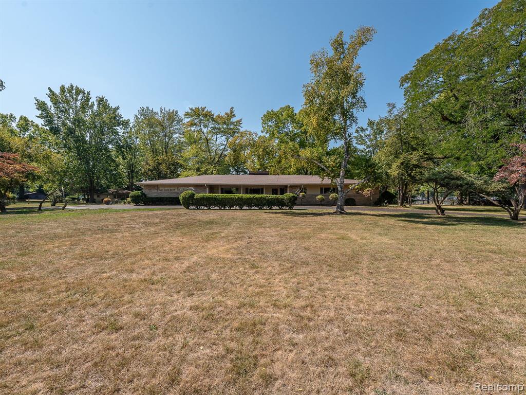915 RED MILL Drive, Tecumseh, MI 49286 — front exterior