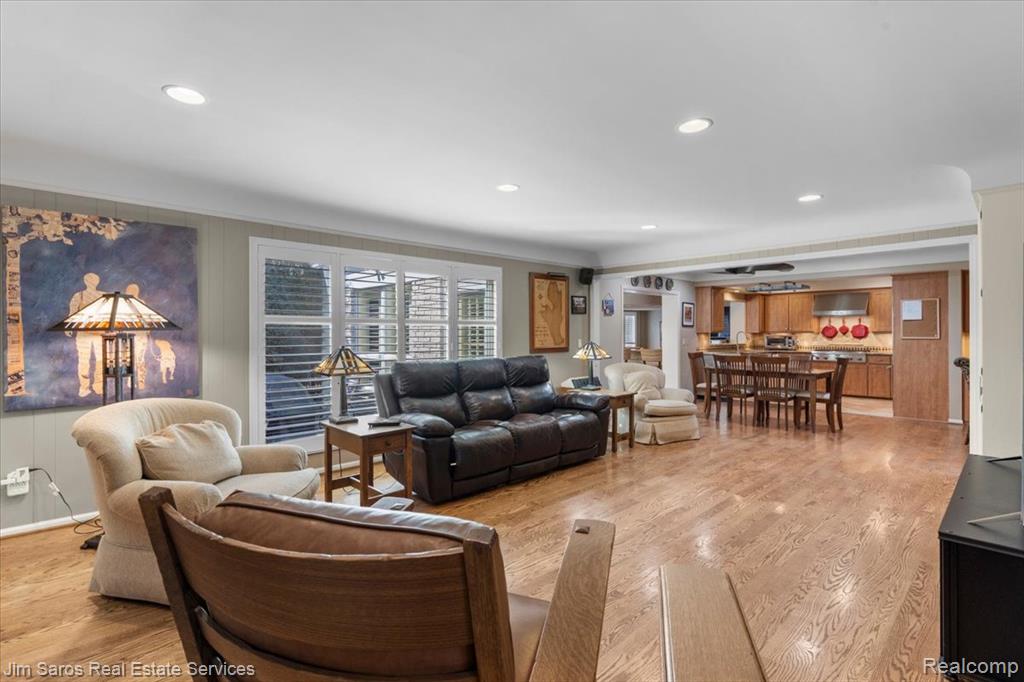75 S Duval Road, Grosse Pointe Shores, MI 48236 — Photo 15