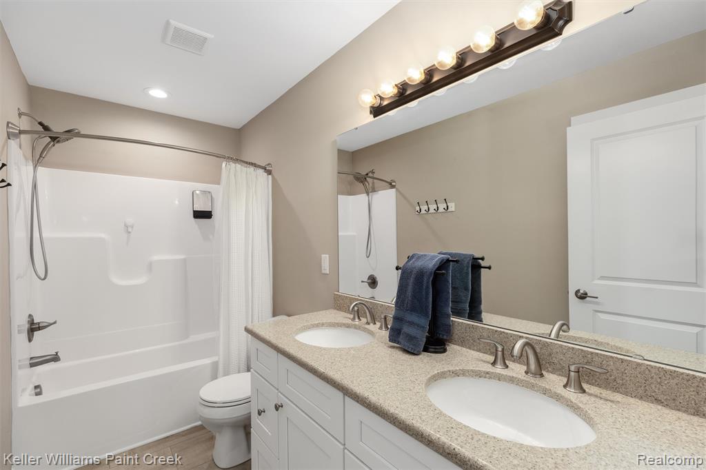 6097 Summerbrooke Circle, Fowlerville, MI 48836 — Photo 18