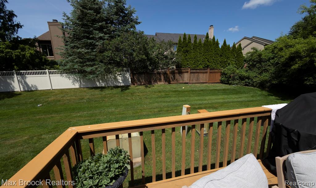 6606 Westbrooke Court, West Bloomfield, MI — Photo 32