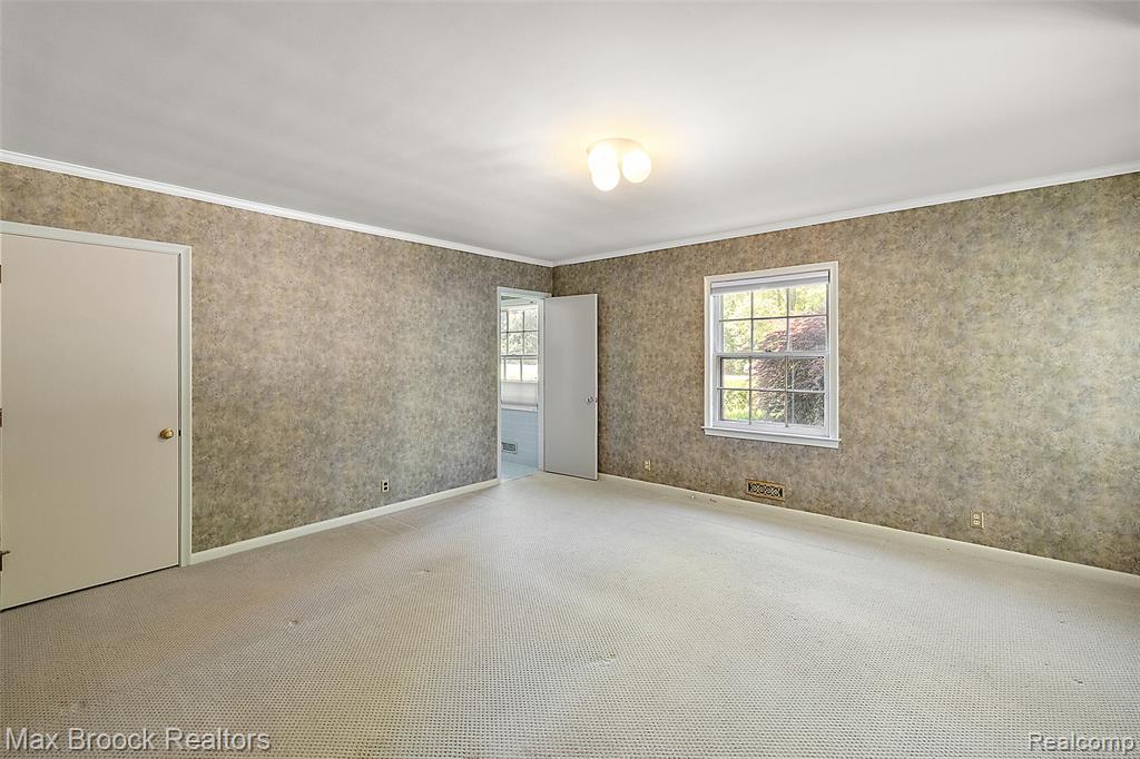 674 Rudgate Road, Bloomfield Hills, MI 48304 — Photo 12