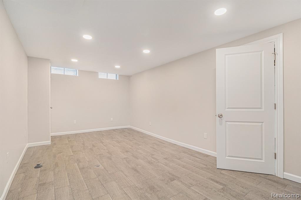 3601 Loon Lake Road, Wixom, MI 48393 — Photo 15