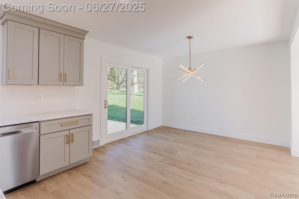 4054 ANTIQUE Lane, Bloomfield Hills, MI 48302 — Photo 8