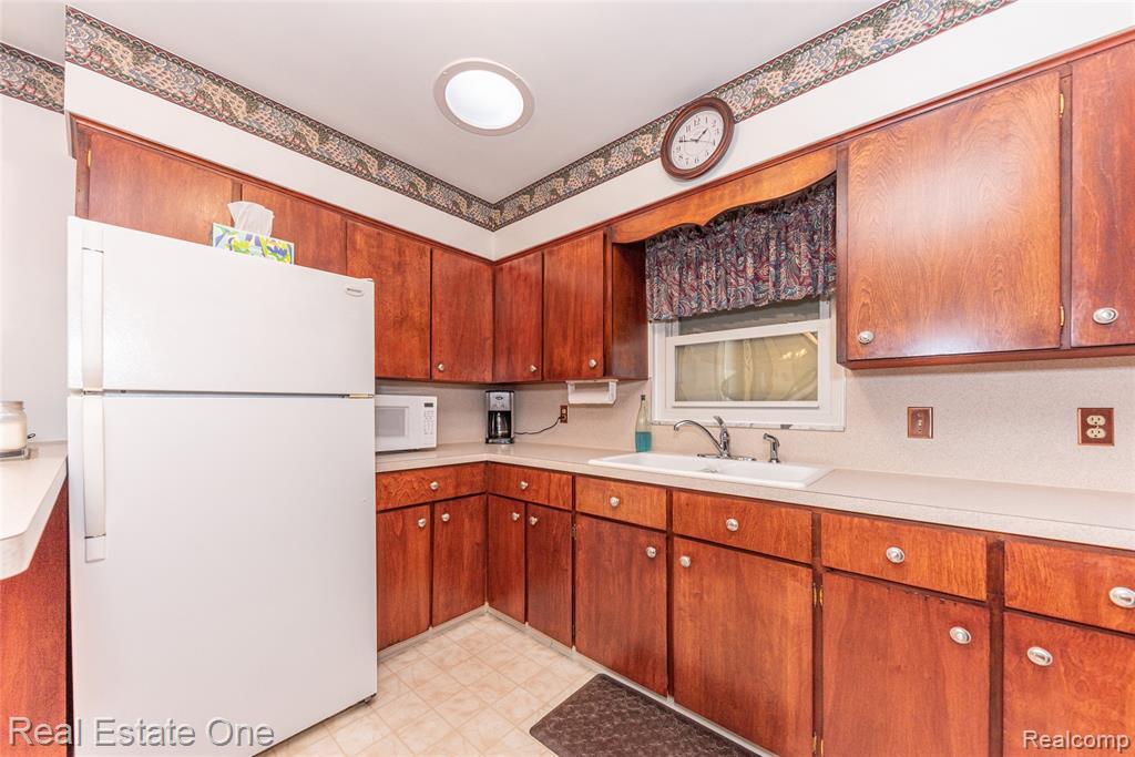 10120 Hyne Road, Brighton, MI 48114 — Photo 33