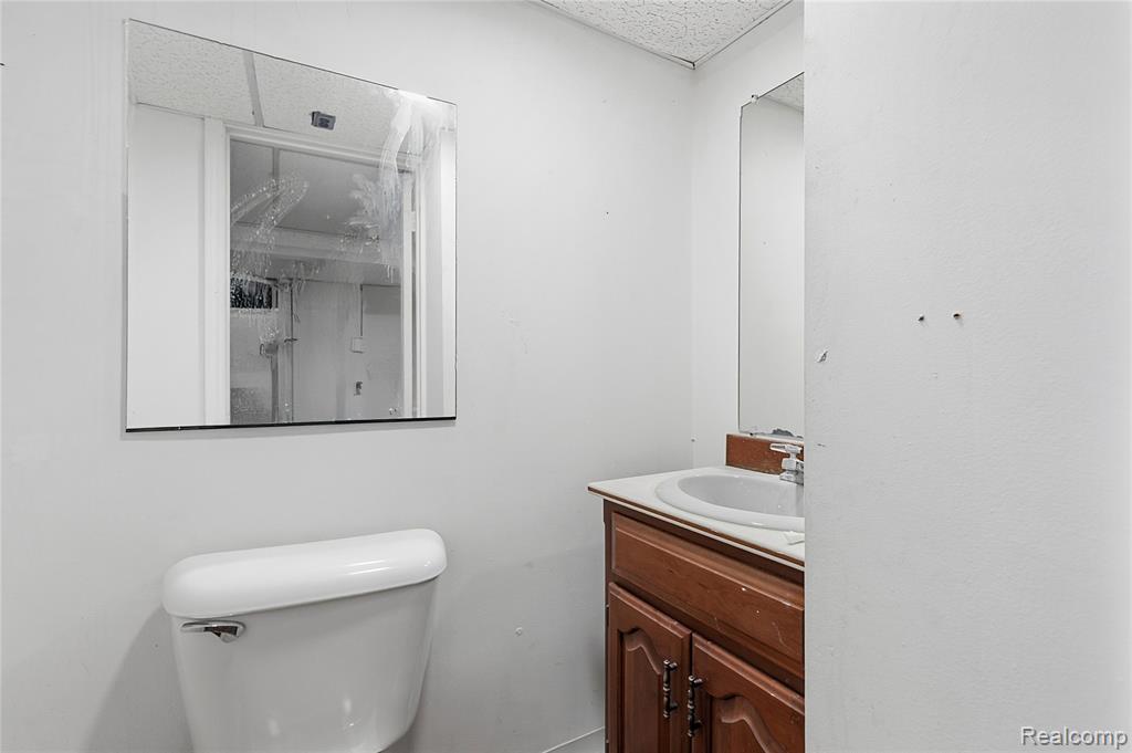 1575 W 13 Mile Road, Madison Heights, MI 48071 — Photo 24