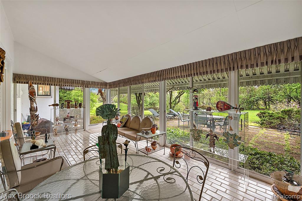 30400 Woodhaven Lane, Beverly Hills, MI 48025 — Photo 12