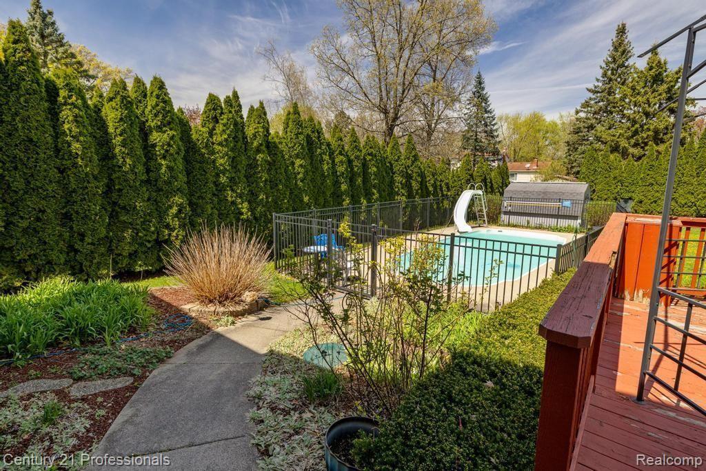 8978 Sussex Street, White Lake, MI — Photo 34