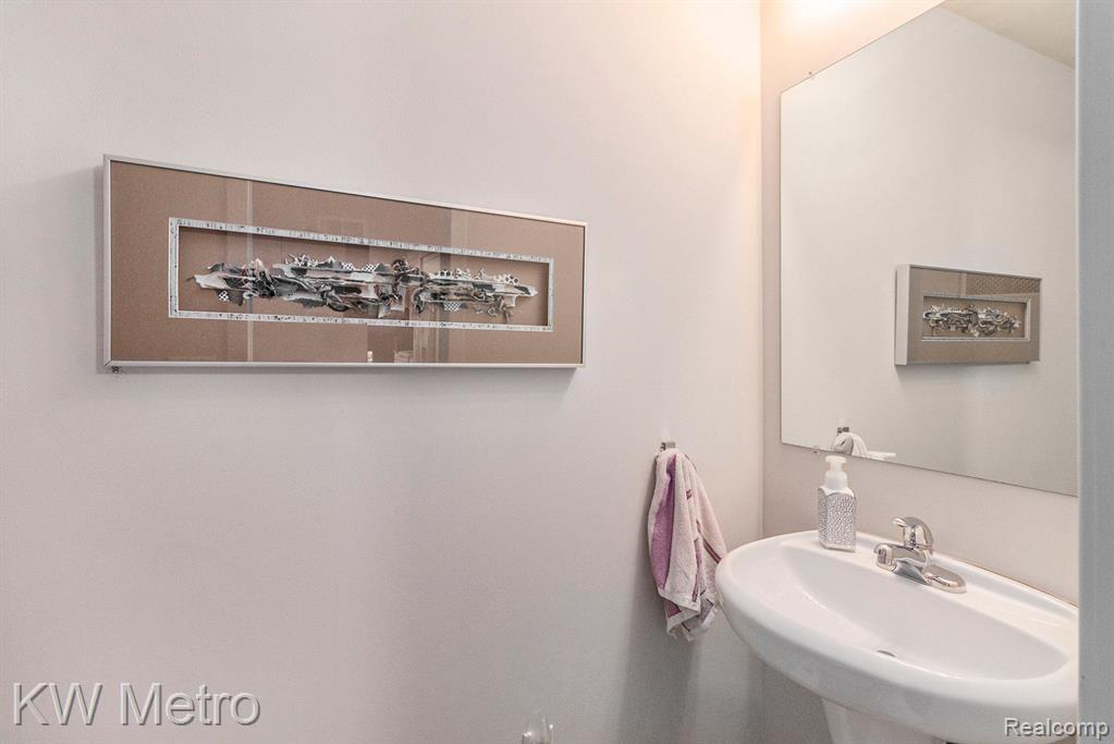 4491 DECKERLAND Street, West Bloomfield, MI 48323 — Photo 15