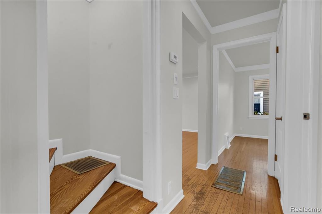 912 Woodsboro Drive, Royal Oak, MI 48067 — Photo 24