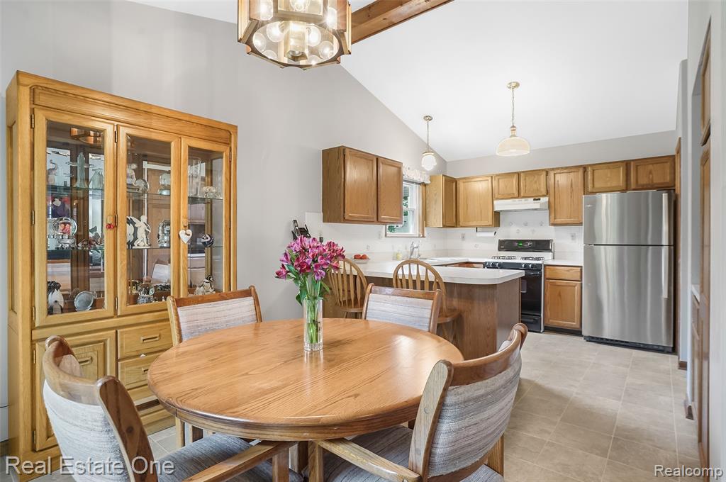 59652 Sunridge Drive, New Hudson, MI 48165 — Photo 11
