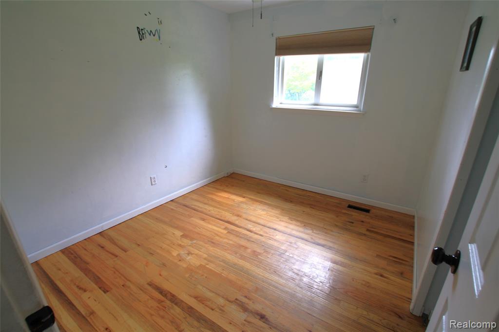 6325 Clarkston Road, Clarkston, MI — Photo 11