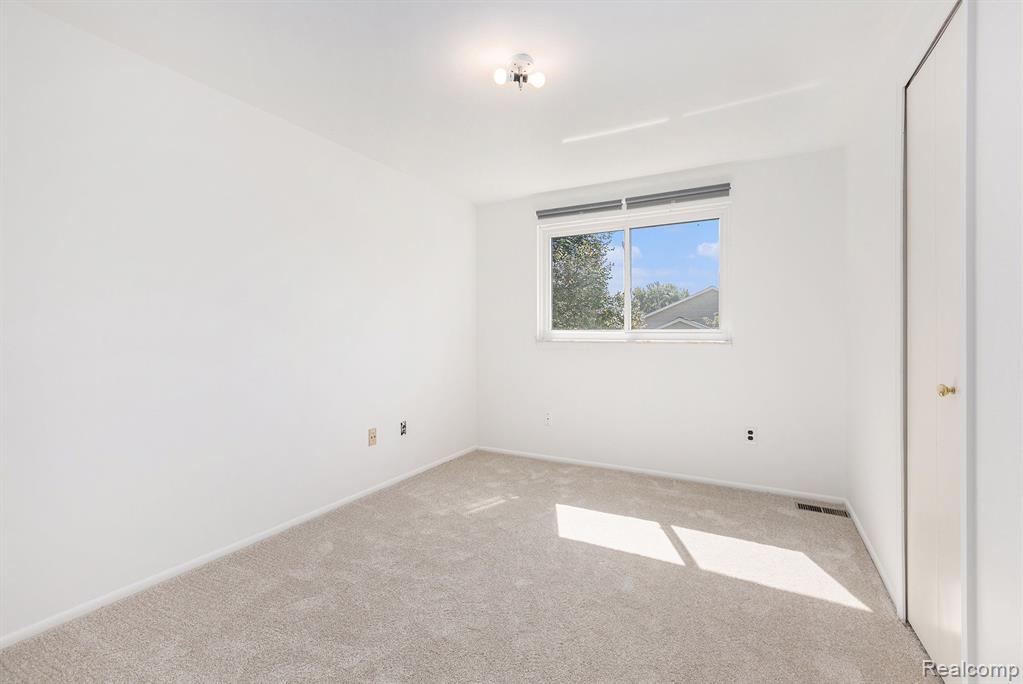 46749 CAMELIA Drive, Canton, MI 48187 — Photo 15