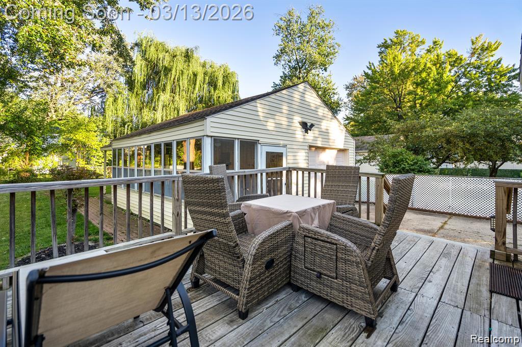 515 S MARIAS Avenue, Clawson, MI — Photo 10
