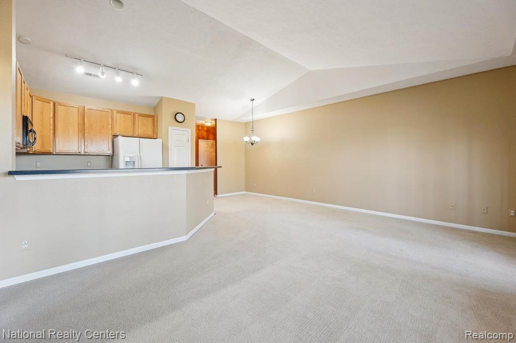 1490 FOX POINTE Circle, Ann Arbor, MI 48108 — Photo 14