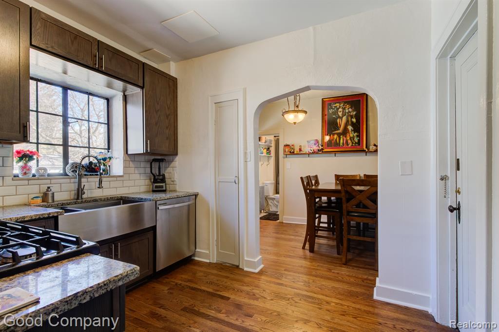 637 S CONNECTICUT Unit 4, Royal Oak, MI 48067 — Photo 9