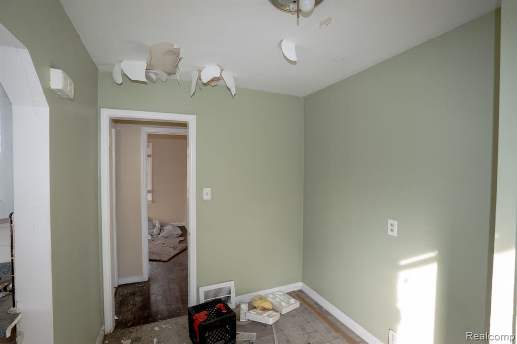 5045 Cadieux Road, Detroit, MI 48224 — Photo 13