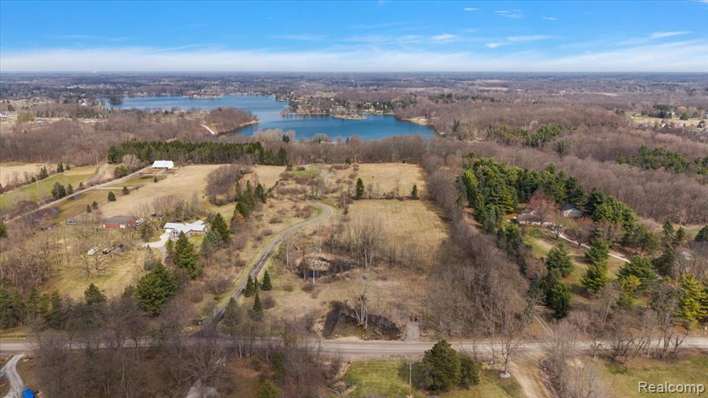 10515 Horton Road, Goodrich Vlg, MI — Photo 3