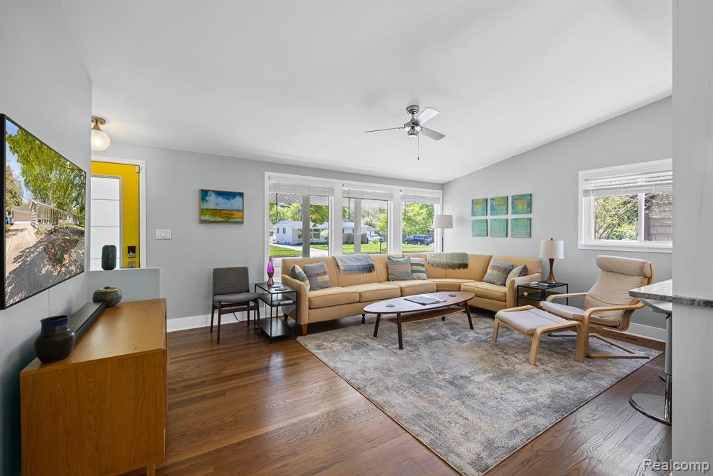 2710 Radcliffe Avenue, Ann Arbor, MI 48104 — Photo 4