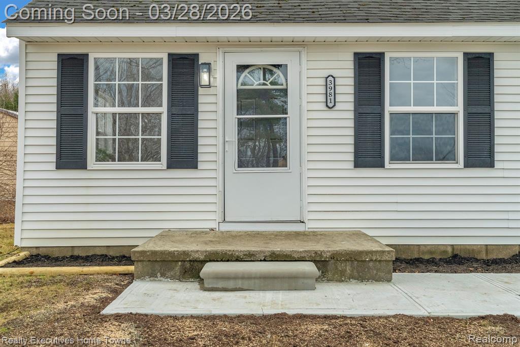 3981 Pine Grove Avenue, Fort Gratiot, MI 48059 — Photo 6